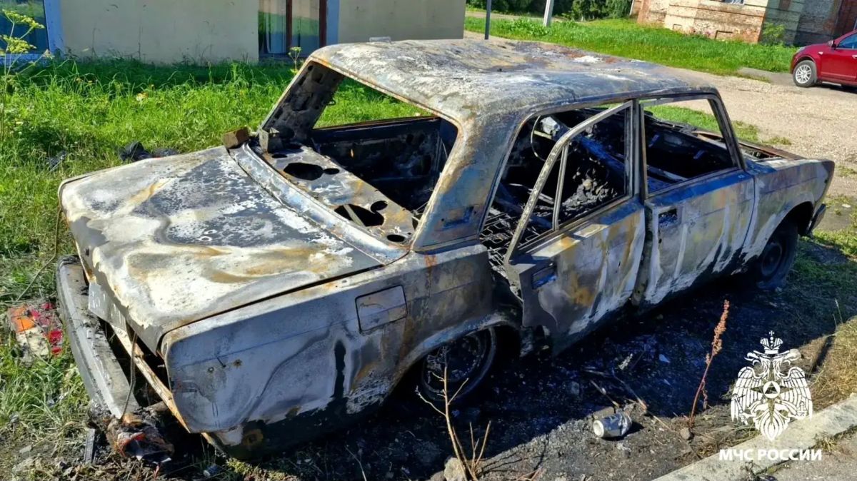 В результате пожара в Вязьме уничтожена «семерка» В результате пожара в Вязьме уничтожена «семерка»