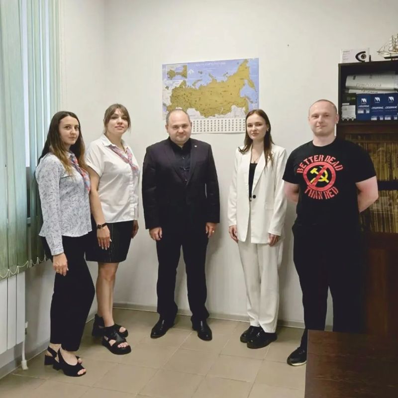 Рабочая встреча в ООО «Центр права и социологии» Рабочая встреча в ООО «Центр права и социологии»