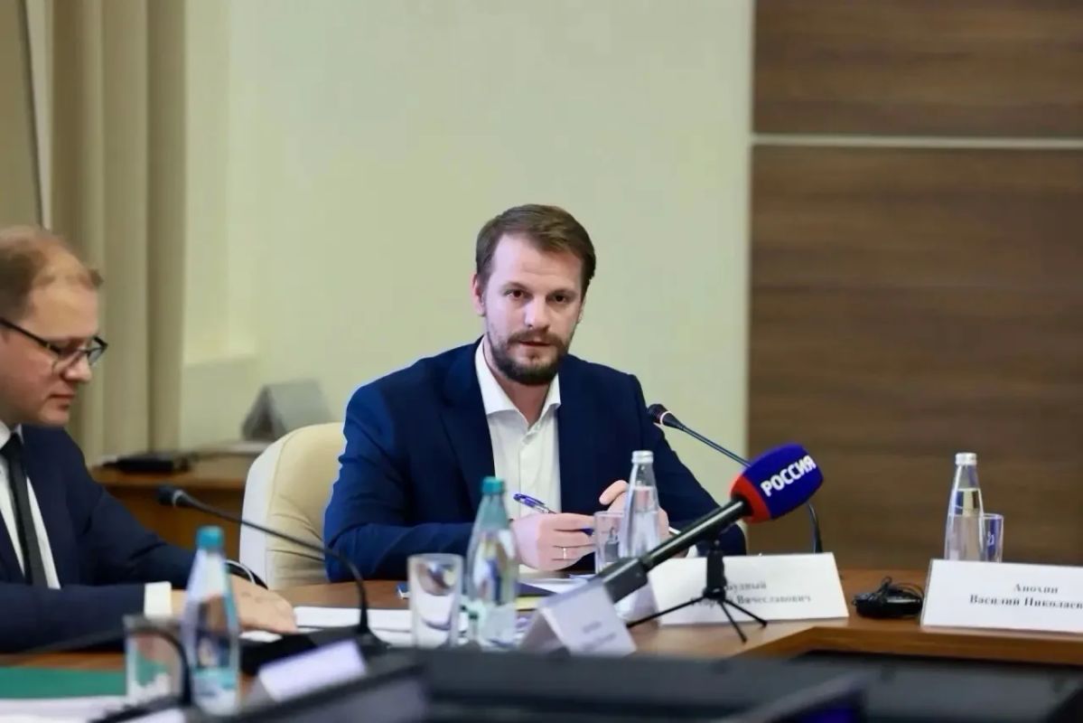 Василий Анохин: Общество "Знание" сегодня – это не просто хранитель традиций просвещения, а современная высокотехнологичная платформа Василий Анохин: Общество "Знание" сегодня – это не просто хранитель традиций просвещения, а современная высокотехнологичная платформа