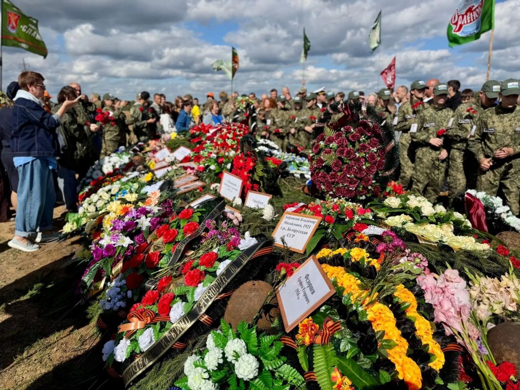 Офицеры СУ СК России по Смоленской области подвели итоги учебно-тренировочной «Вахты памяти» в Ельнинском округе Офицеры СУ СК России по Смоленской области подвели итоги учебно-тренировочной «Вахты памяти» в Ельнинском округе