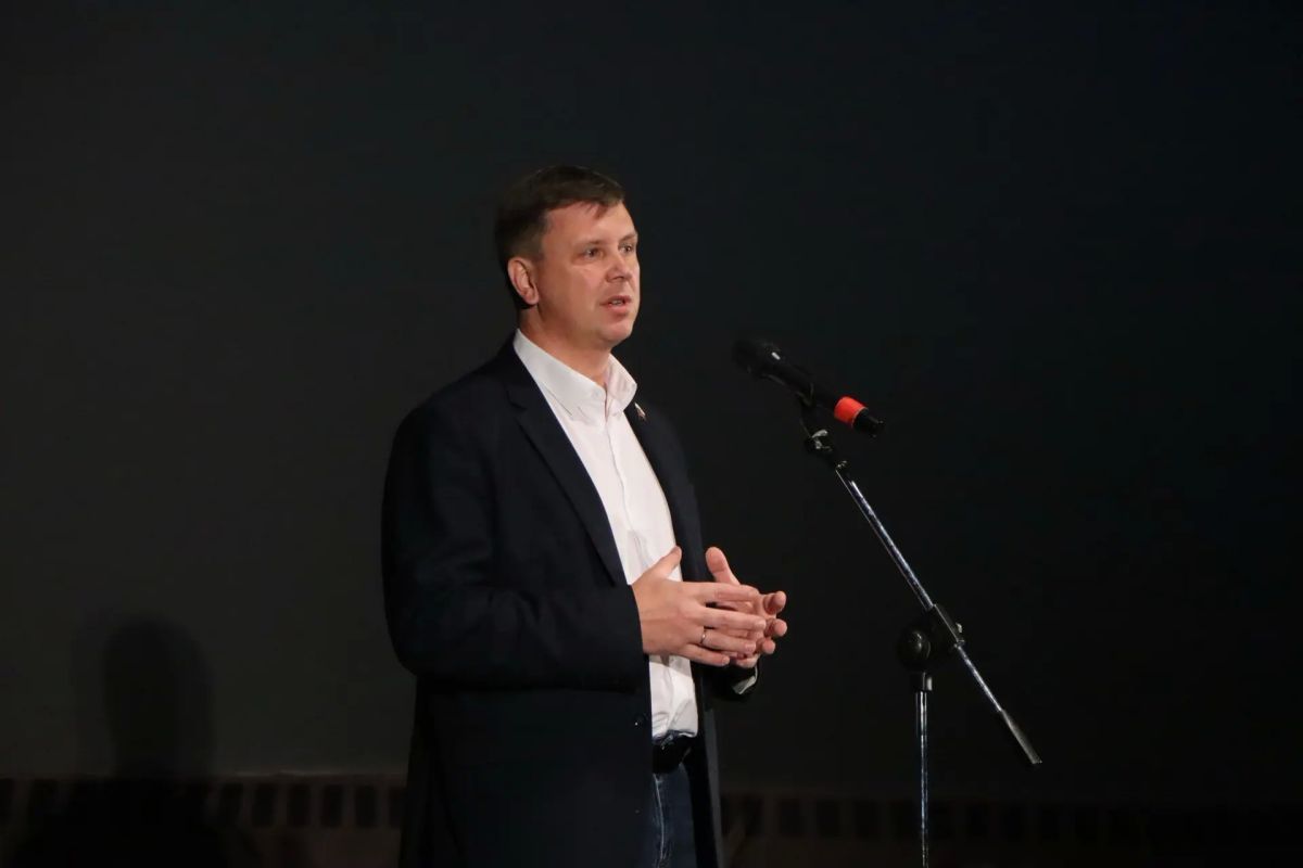 Василий Анохин: Подвиги наших героев, их мужество и самоотверженность должны жить в памяти поколений Василий Анохин: Подвиги наших героев, их мужество и самоотверженность должны жить в памяти поколений