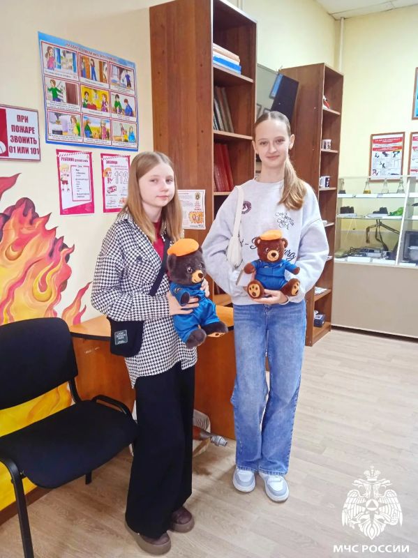 Жизненно важные уроки. В смоленском музее МЧС России прошёл традиционный для начала учебного года Всероссийский открытый урок по безопасности жизнедеятельности Жизненно важные уроки. В смоленском музее МЧС России прошёл традиционный для начала учебного года Всероссийский открытый урок по безопасности жизнедеятельности