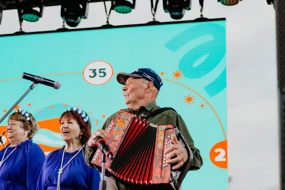 Смоляне пировали на Днепре Смоляне пировали на Днепре