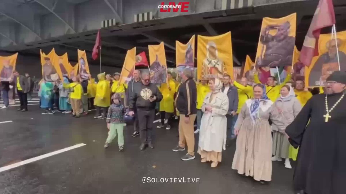 Сегодня в Москве прошел общемосковский крестный ход