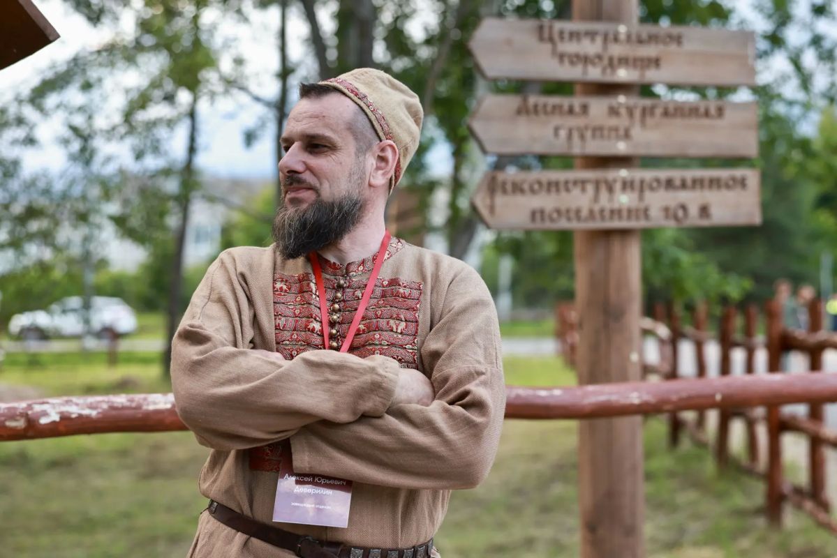 Василий Анохин: Все больше гостей выбирают Смоленскую область для знакомства с богатой историей и культурой региона Василий Анохин: Все больше гостей выбирают Смоленскую область для знакомства с богатой историей и культурой региона