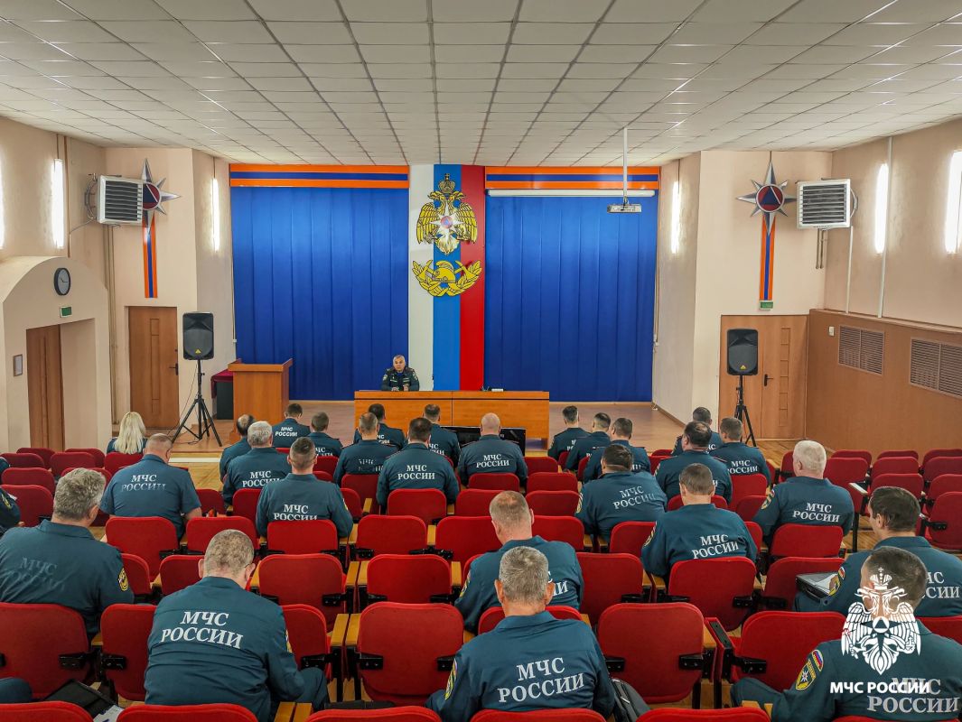В Главном управлении МЧС России по Смоленской области прошел сбор с начальниками пожарно-спасательных частей региона В Главном управлении МЧС России по Смоленской области прошел сбор с начальниками пожарно-спасательных частей региона