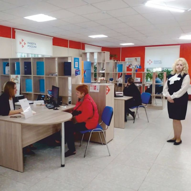 В Кадровом центре Ярцевского округа прошла встреча, которая может стать отличным стартом карьеры для местных жителей В Кадровом центре Ярцевского округа прошла встреча, которая может стать отличным стартом карьеры для местных жителей