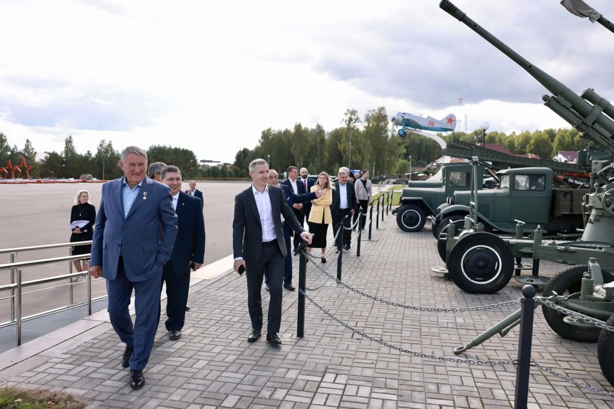 Василий Анохин: Продолжая рабочую поездку в Десногорск, вместе с заместителем Председателя Совета Федерации Федерального Собрания Российской Федерации Юрием Леонидовичем Воробьёвым, руководителем Союза мастеров спорта Ильёй... Василий Анохин: Продолжая рабочую поездку в Десногорск, вместе с заместителем Председателя Совета Федерации Федерального Собрания Российской Федерации Юрием Леонидовичем Воробьёвым, руководителем Союза мастеров спорта Ильёй...