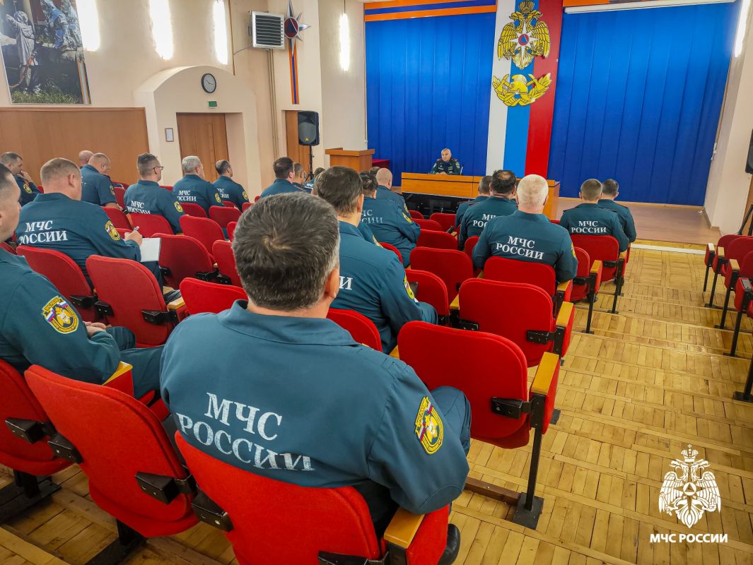 В Главном управлении МЧС России по Смоленской области прошел сбор с начальниками пожарно-спасательных частей региона В Главном управлении МЧС России по Смоленской области прошел сбор с начальниками пожарно-спасательных частей региона