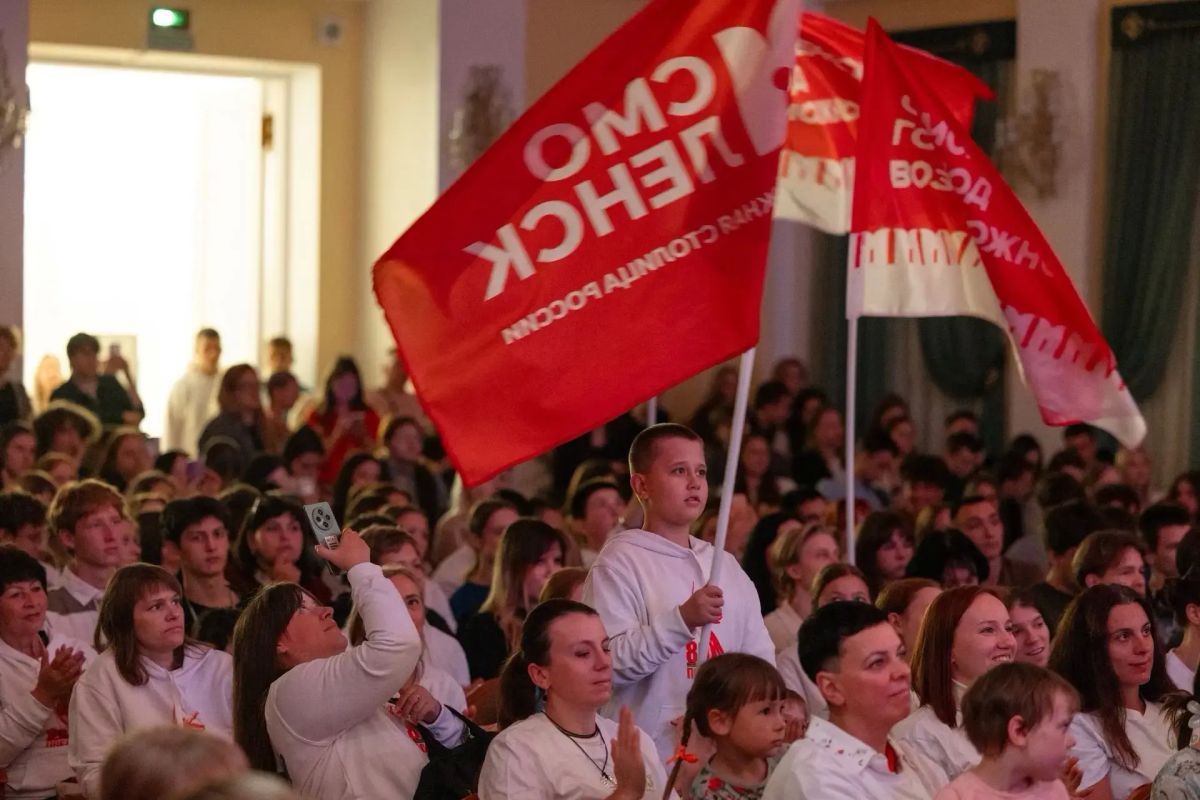В Смоленск прибыли 25 представителей иностранных государств В Смоленск прибыли 25 представителей иностранных государств