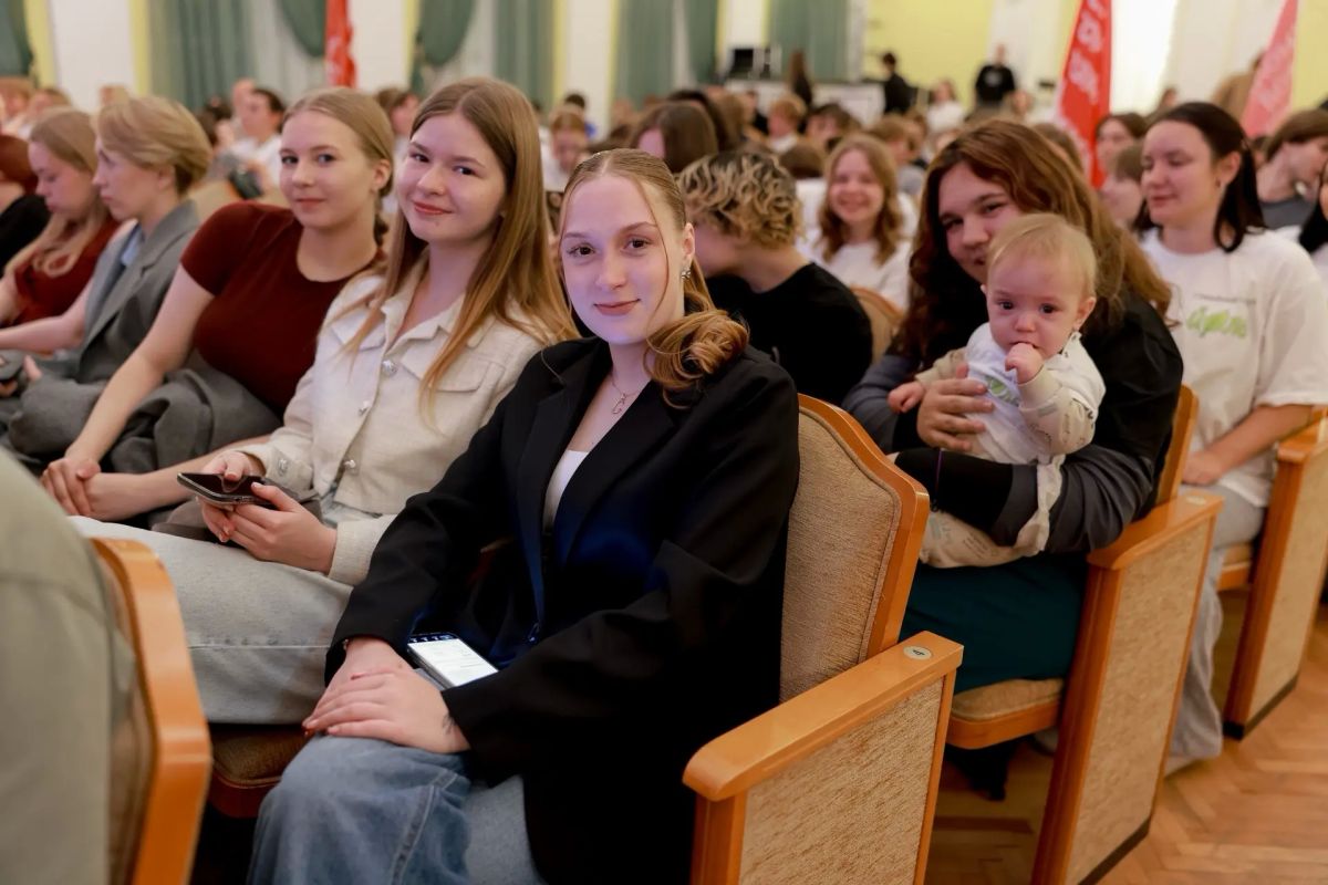 Василий Анохин: В Смоленске – Молодёжной столице России – 2026 создаём пространство для диалога, дружбы и сотрудничества молодых людей из разных стран Василий Анохин: В Смоленске – Молодёжной столице России – 2026 создаём пространство для диалога, дружбы и сотрудничества молодых людей из разных стран