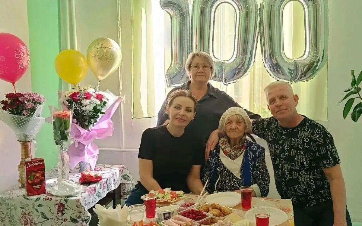Особое отношение членов УИКов – к старейшим жителям Смоленской области, которые переживают за будущее своей малой родины и всей страны Особое отношение членов УИКов – к старейшим жителям Смоленской области, которые переживают за будущее своей малой родины и всей страны