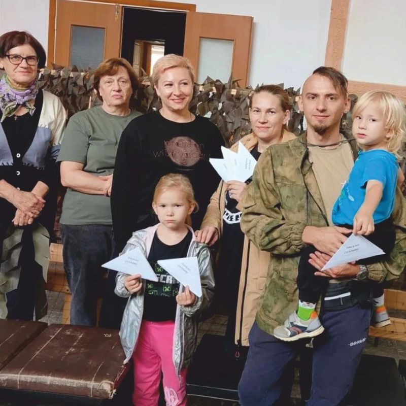 Заседание женского клуба «Найти себя» в Международный день мира – «Помоги СВОим» Заседание женского клуба «Найти себя» в Международный день мира – «Помоги СВОим»