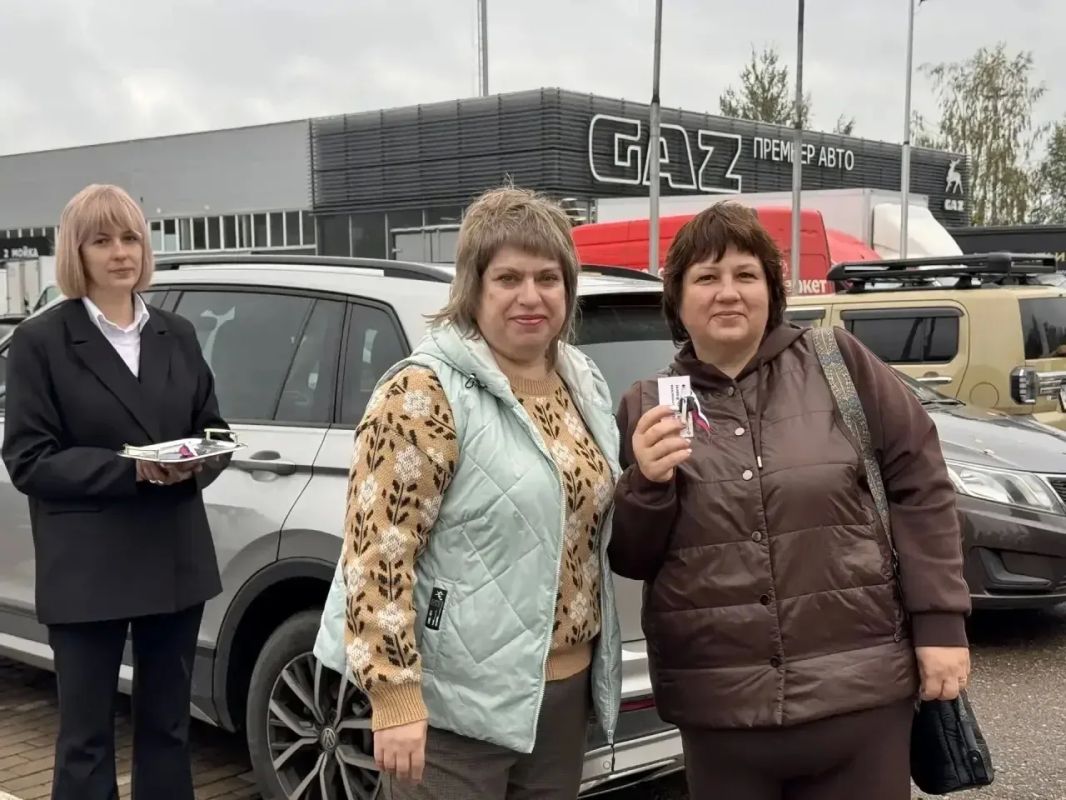 Василий Анохин: Обновляем парк школьных автобусов в Смоленской области Василий Анохин: Обновляем парк школьных автобусов в Смоленской области