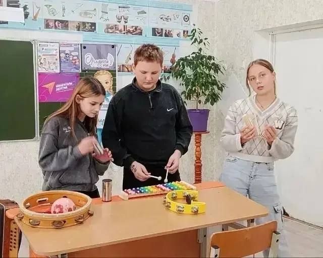 Василий Анохин: Создаём в школах Смоленской области условия, которые делают процесс обучения полезным и увлекательным Василий Анохин: Создаём в школах Смоленской области условия, которые делают процесс обучения полезным и увлекательным