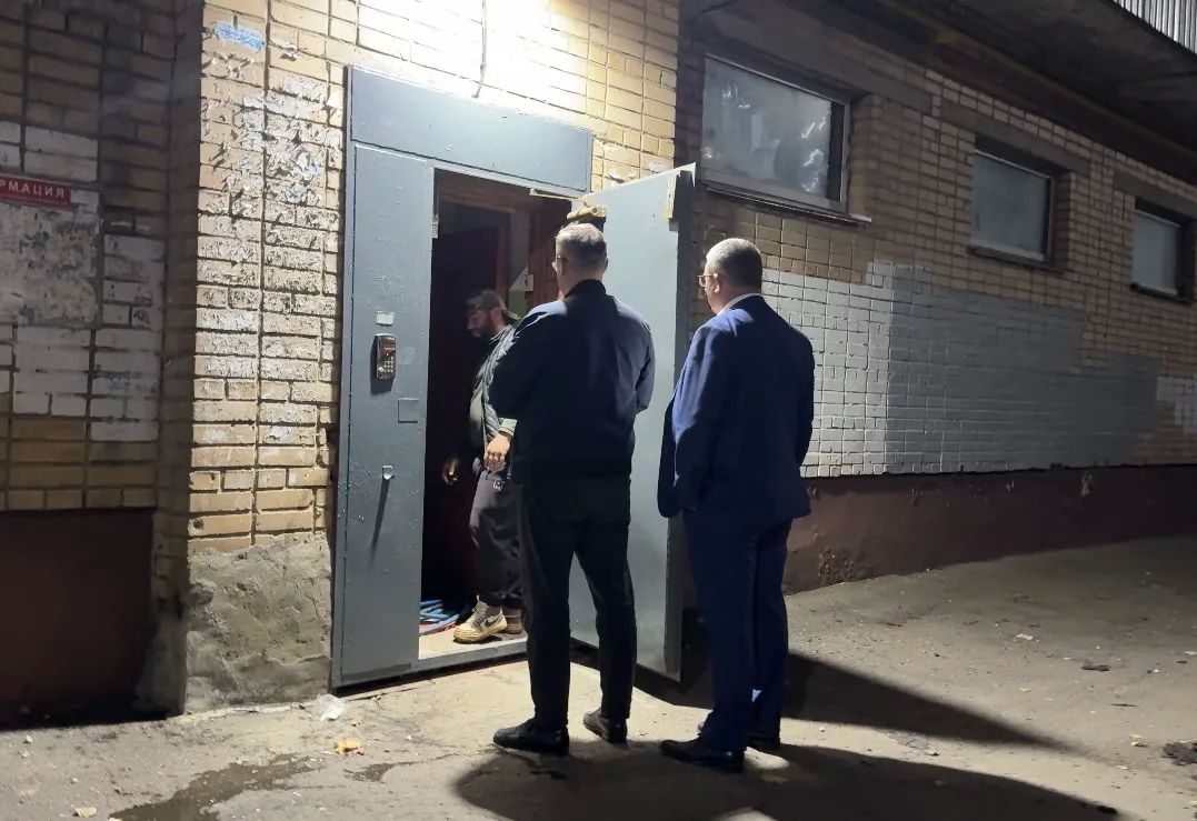 Александр Новиков: По поручению губернатора Василия Николаевича Анохина продолжаем работы по установке освещения на входах и в подъездах многоквартирных домов Александр Новиков: По поручению губернатора Василия Николаевича Анохина продолжаем работы по установке освещения на входах и в подъездах многоквартирных домов