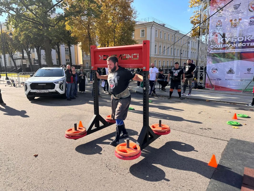 Артём Туров: В Смоленске состоялся Международный фестиваль по силовому экстриму "Кубок содружества" Артём Туров: В Смоленске состоялся Международный фестиваль по силовому экстриму "Кубок содружества"
