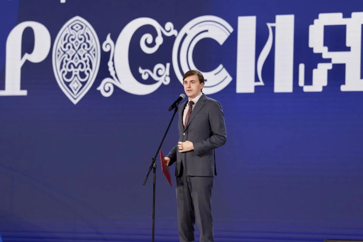 Глава Смоленщины посетил Форум классных руководителей Глава Смоленщины посетил Форум классных руководителей