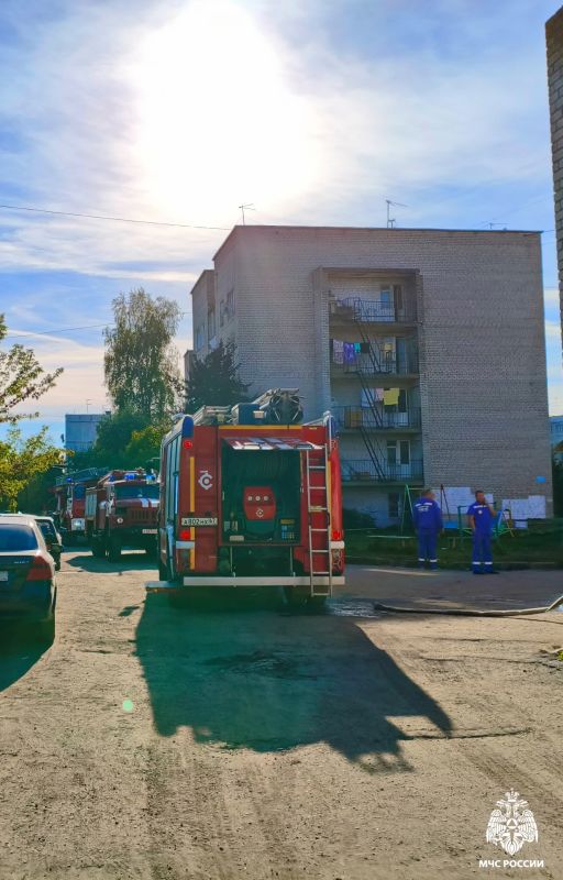 Счастливое спасение. В Смоленске, в квартире на первом этаже пятиэтажного дома по улице Шевченко, вспыхнул пожар Счастливое спасение. В Смоленске, в квартире на первом этаже пятиэтажного дома по улице Шевченко, вспыхнул пожар