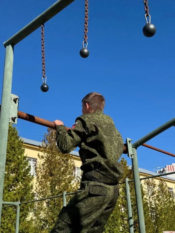 Василий Анохин: Традиции служения Отечеству формируют характер, учат ответственности и дают прочную опору в жизни Василий Анохин: Традиции служения Отечеству формируют характер, учат ответственности и дают прочную опору в жизни