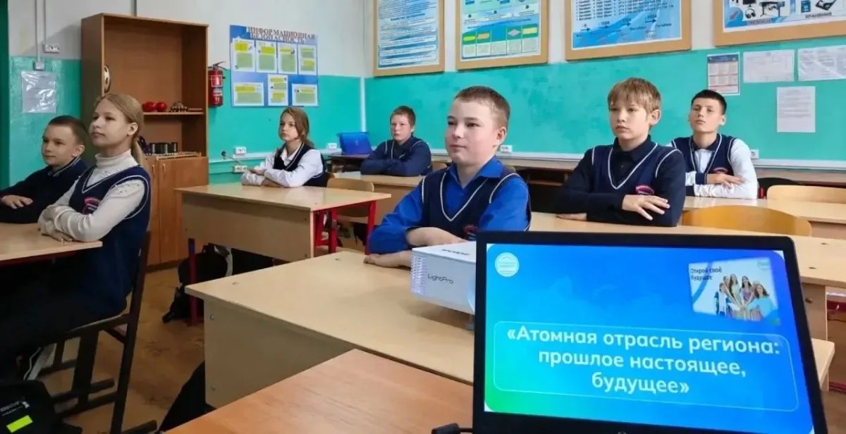 Василий Анохин: Внеурочная деятельность – важная часть школьной жизни Василий Анохин: Внеурочная деятельность – важная часть школьной жизни