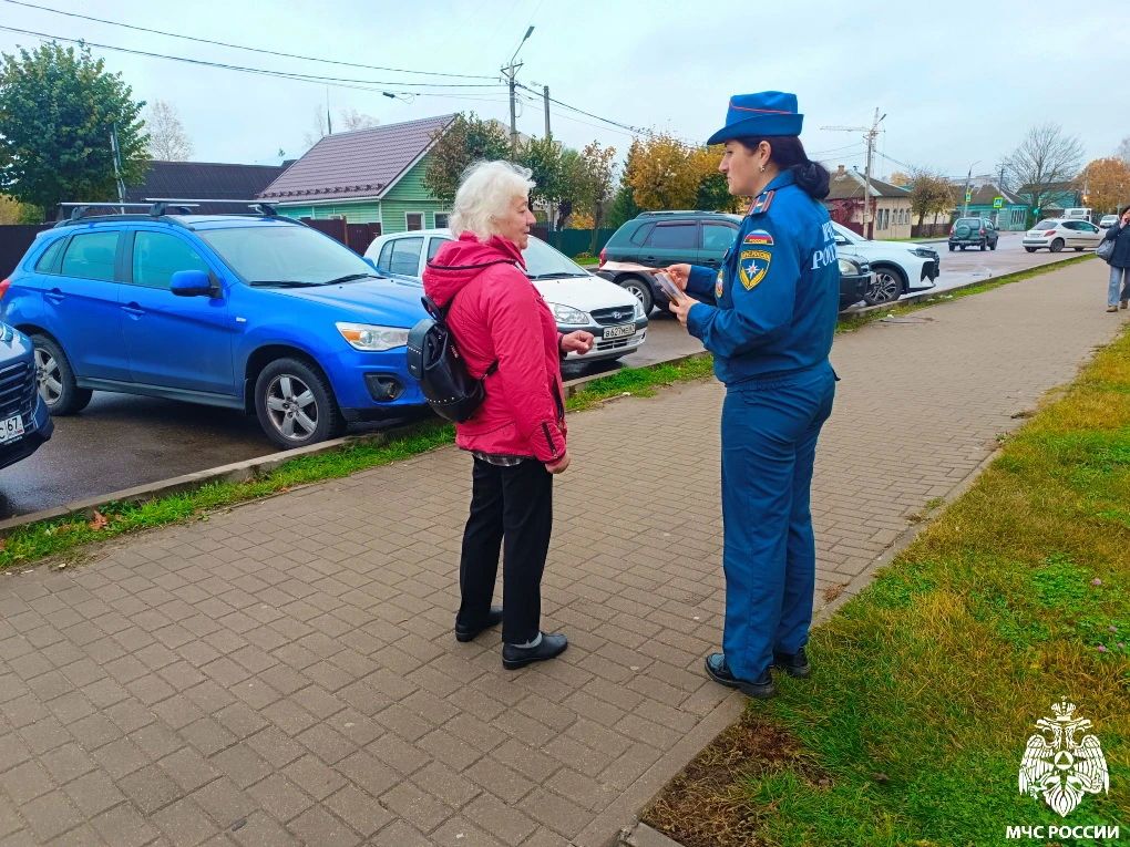 Работа с населением по пожарной безопасности продолжается Работа с населением по пожарной безопасности продолжается