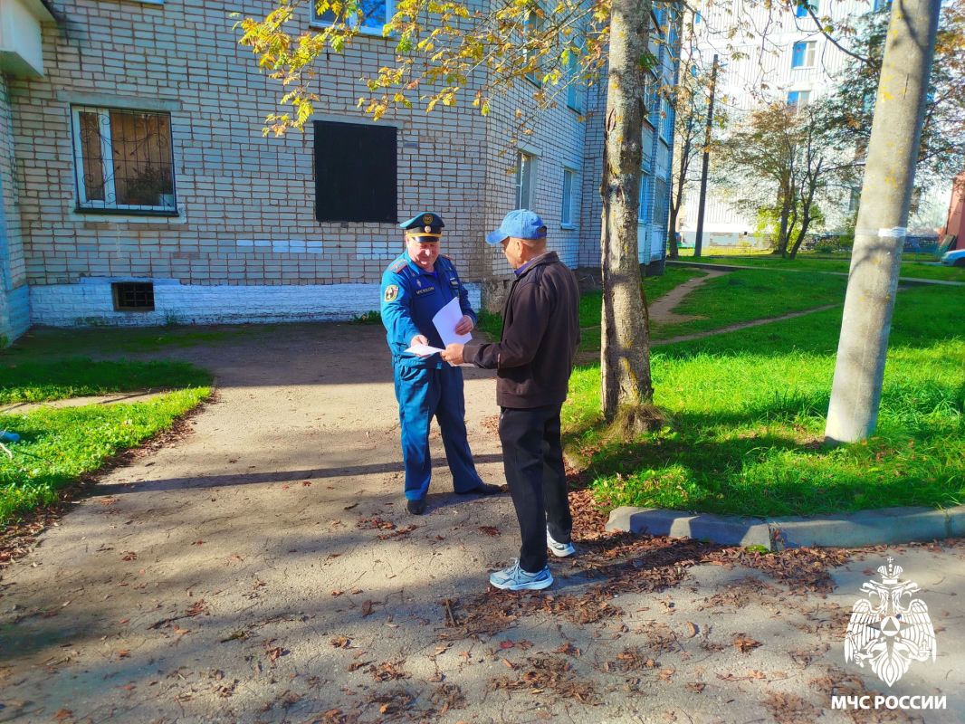 Работа с населением по пожарной безопасности продолжается Работа с населением по пожарной безопасности продолжается