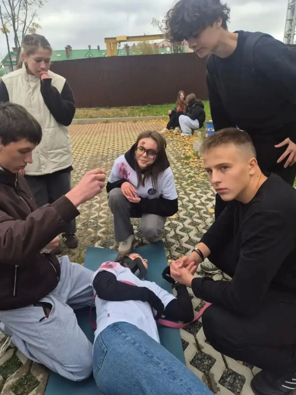 Александр Новиков: В прошедшие выходные в Многопрофильном лицее прошёл чемпионат по гражданской обороне «Чрезвычайный резерв» Александр Новиков: В прошедшие выходные в Многопрофильном лицее прошёл чемпионат по гражданской обороне «Чрезвычайный резерв»