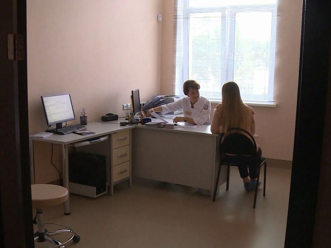 В Смоленской области беременные студентки могут получить 250 тысяч рублей