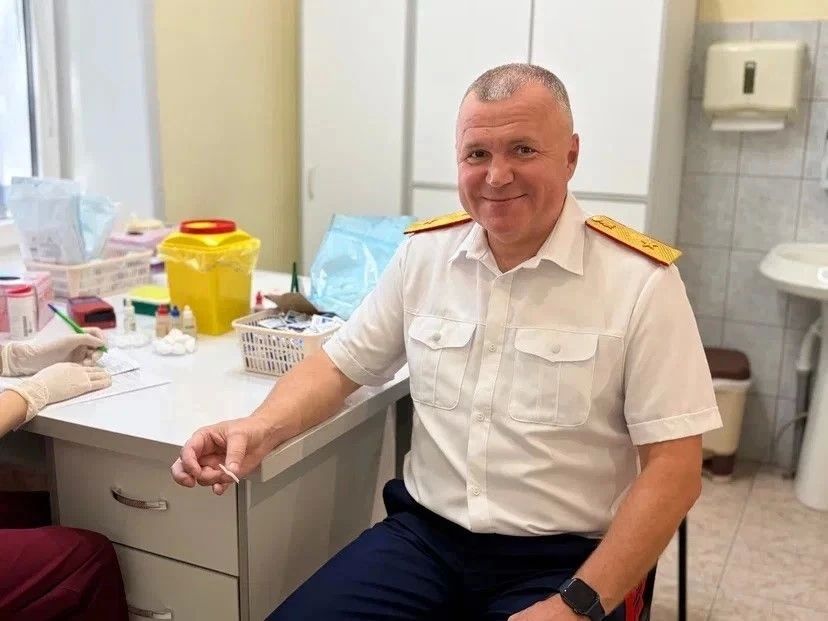 Руководитель Смоленского Следкома стал донором крови и ее компонентов в 40-й раз Руководитель Смоленского Следкома стал донором крови и ее компонентов в 40-й раз