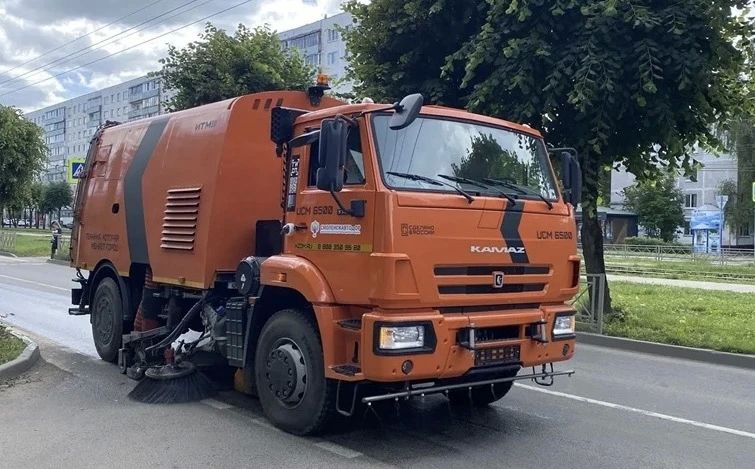 Александр Новиков: В ежедневном круглосуточном режиме коммунальные службы ведут сезонную уборку территорий Александр Новиков: В ежедневном круглосуточном режиме коммунальные службы ведут сезонную уборку территорий